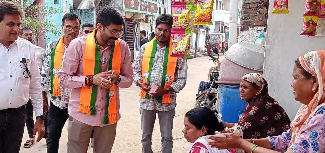 प्रभाग क्र. 4 से भाजपा के अधिकृत उम्मीदवार जैकी भावनदास रावलानी ने उठाए वार्ड की समस्याएं