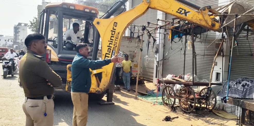 भंडारा नप. की अतिक्रमण पर दूसरी बड़ी कार्रवाई